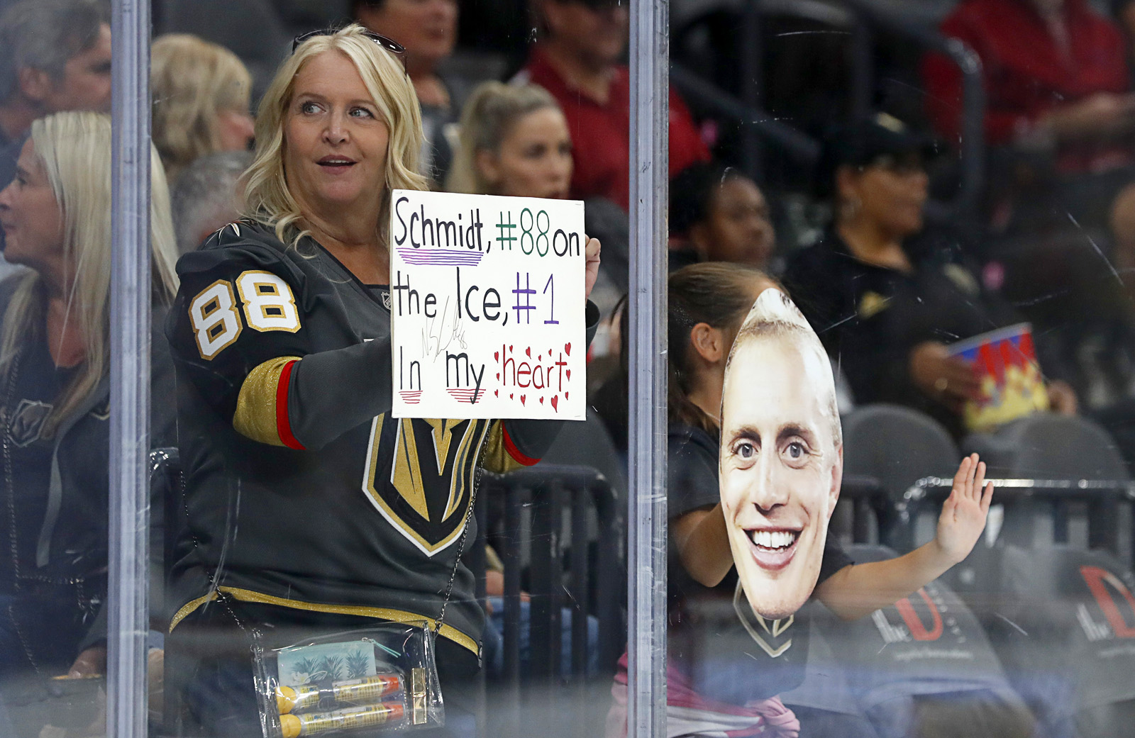 Photograph : Golden Knights Take On Winnipeg Jets -