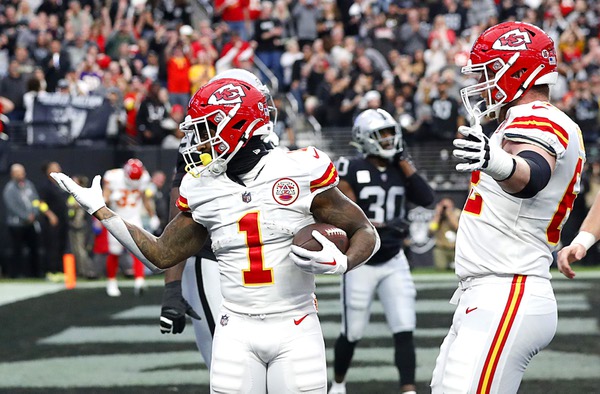 NFL Week 14: Kansas City Chiefs blow out Las Vegas Raiders - Los