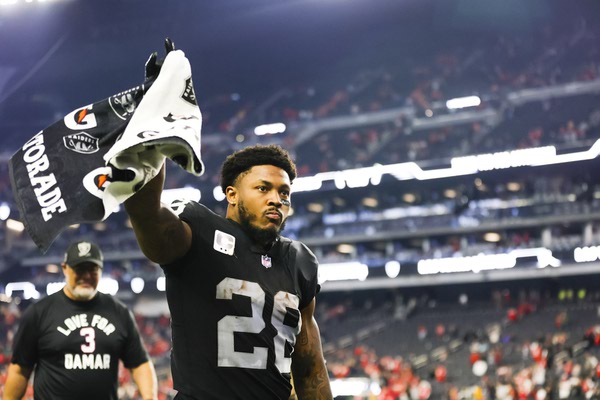 Raiders, Josh Jacobs fail to reach contract agreement ahead of
