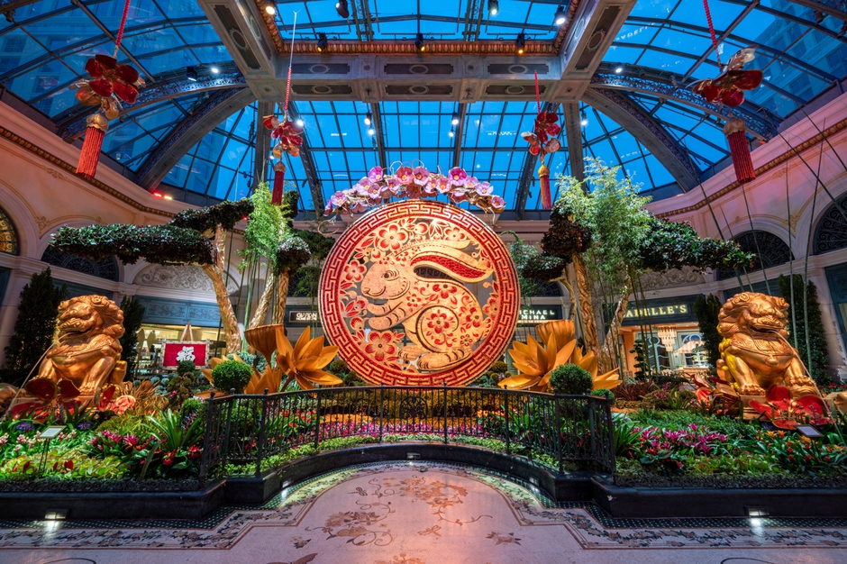 Bellagio celebrates the Year of the Ox with 'A Season of Love': Travel  Weekly