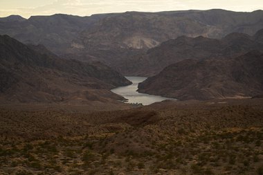 The states that rely on the Colorado River, which is shrinking because of climate change and overuse, are rushing to agree on a long-term deal to share the dwindling resource by the end of the year. 