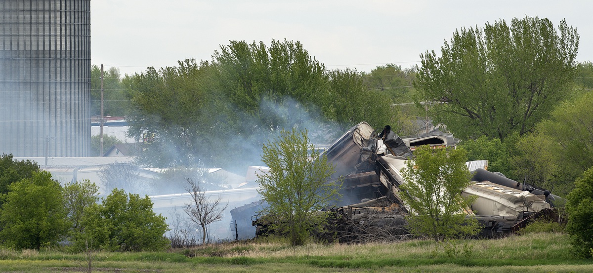 Regulators say railroads must examine how they build trains Las Vegas