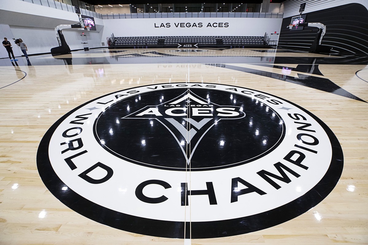 Aces receive championship rings, pummel Sparks 9365 Las Vegas Sun News
