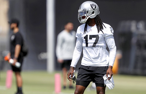 Raiders news: Davante Adams practices Friday after dealing with