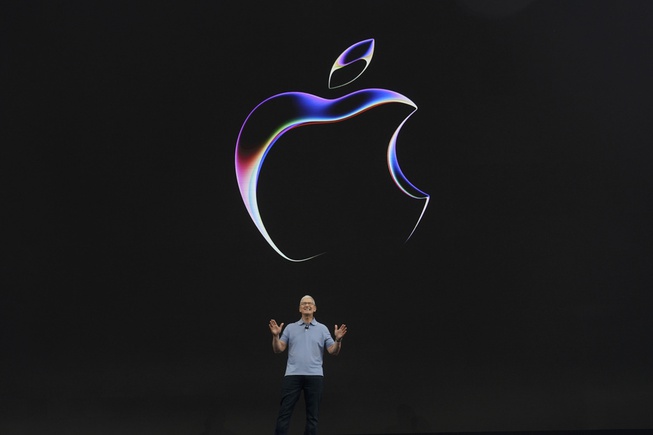 Apple CEO Cook