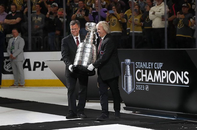 Photograph: 0613_sun_StanleyCupFinal5 - Las Vegas Sun News