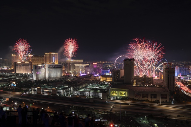 4th of july in las vegas fireworks