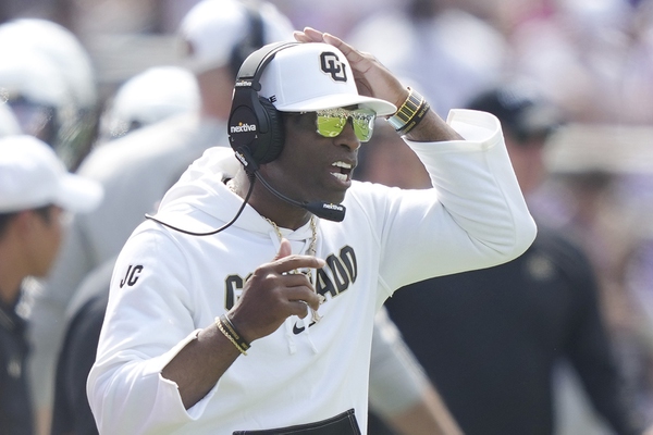 Colorado pulls off shocker in Deion Sanders' debut, 45-42 over TCU