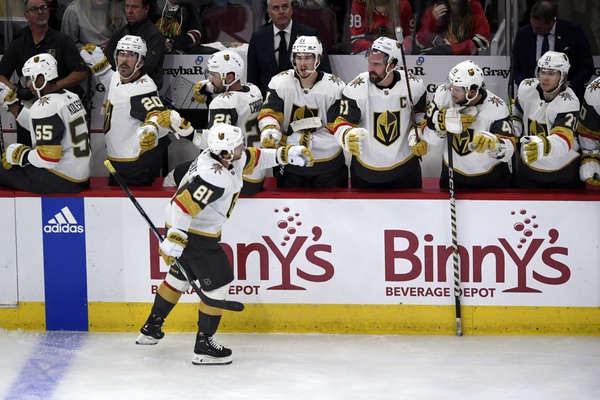 Golden Knights become 1st defending Cup champs to start 6-0-0