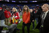 Taylor Swift was born in 1989. Travis Kelce wears jersey No. 87. American Airlines and United Airlines took notice. Whether you’re a Swiftie or a member of Chiefs Kingdom, if you need flights from Kansas City to Las Vegas and ...