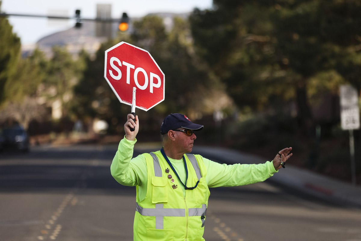 Clark County Commission OKs extending crossing guard services to middle schools