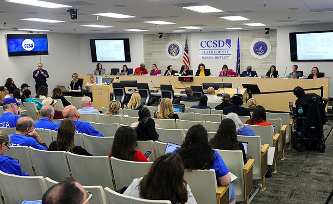 Trustees Discuss Superintendent Search