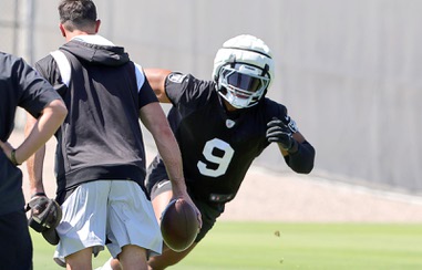 Las Vegas Raiders defensive end Tyree Wilson (9) runs a drill during organized team activities at the Las Vegas Raiders Headquarters/Intermountain Health Performance Center in Henderson Tuesday, May 21, 2024.