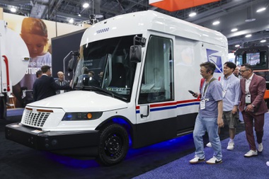 There are likely few vehicles as easily recognizable as a U.S. Postal Service truck. From their trademark red, white and blue coloring and oblong shape to the postal workers running between them and mailboxes, USPS trucks ...