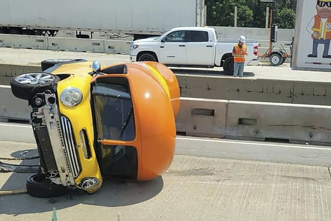 Wienermobile Crash