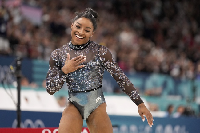 Biles in Paris