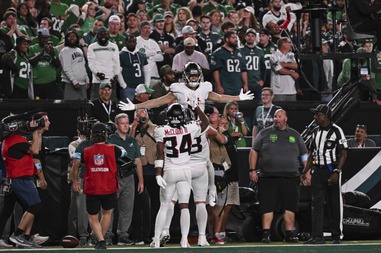 Atlanta Falcons wide receiver Drake London is lifted into the air by teammates after scoring a touchdown during the second half of an NFL football game against the Philadelphia Eagles, Monday, Sep. 16, 2024, in Philadelphia.