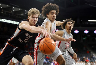 UNLV Defeats Pacific 72-65