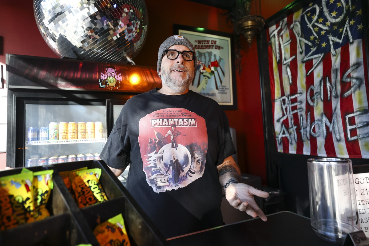 Donors rally after burglary at Las Vegas #39 Majestic theater organizer