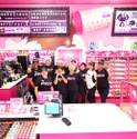 Pinkbox Opens at Boca Park