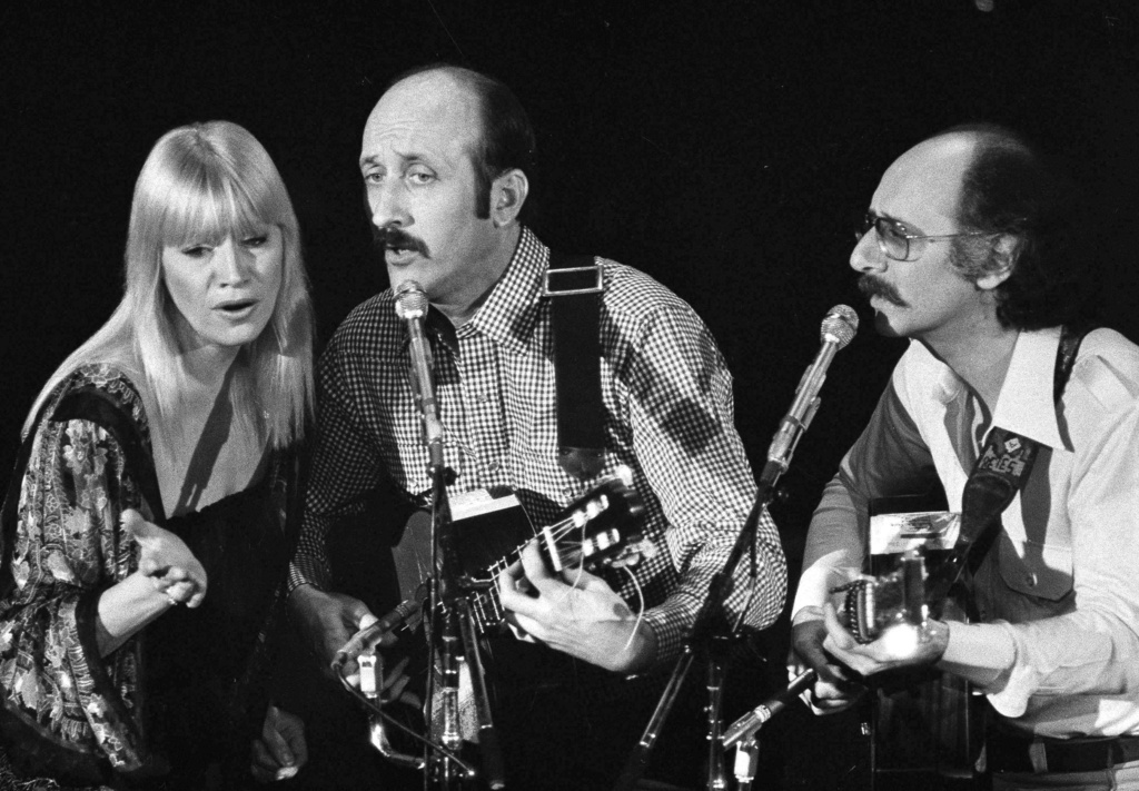Peter Yarrow of folkmusic trio Peter, Paul and Mary dies at 86 Las