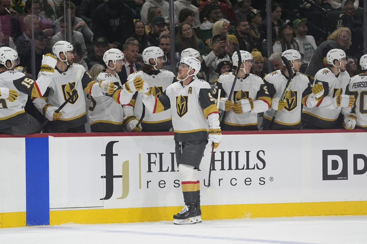 6 straight wins: Eichel has goal, assist to lead Golden Knights over Predators