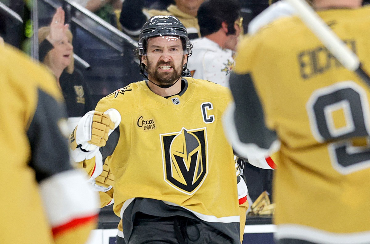 Golden Knights captain Mark Stone considered week-to-week due to wrist injury