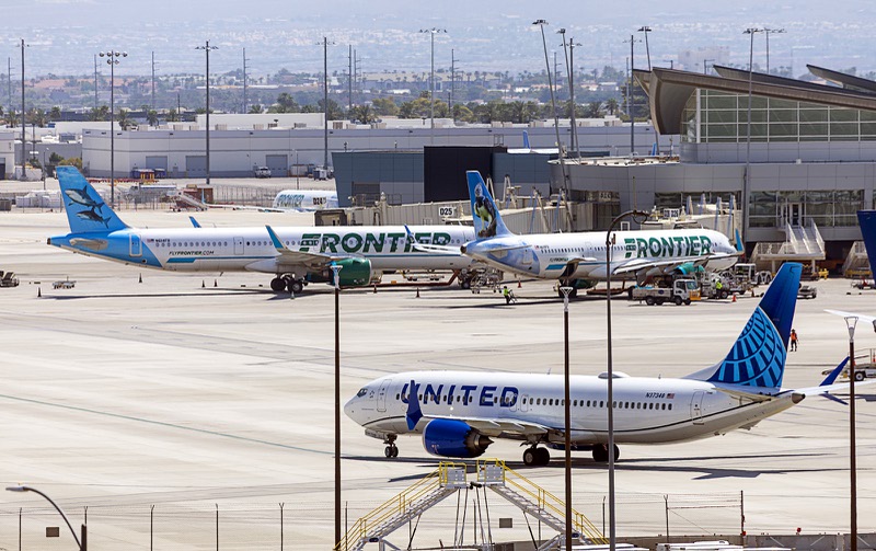 A record wave of Memorial Day travelers is expected to crowd Nevada’s highways this weekend, while Harry Reid International Airport is bracing for heavy passenger traffic.
