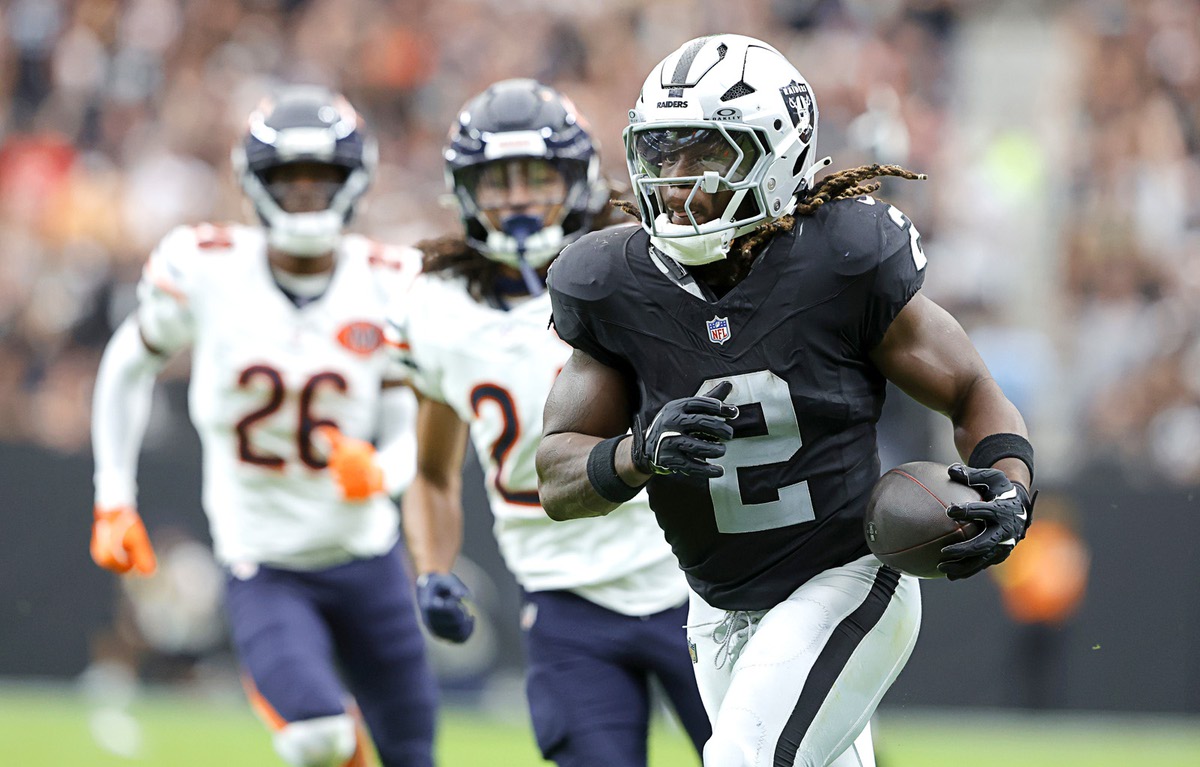 Raiders, Colts have taken opposite paths since start of season