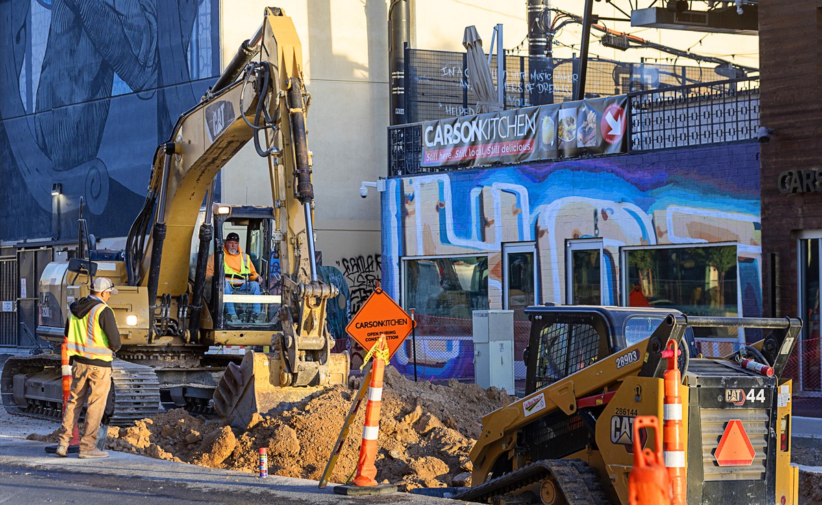 Carson Kitchen fights for survival amid downtown Las Vegas construction dust and debris
