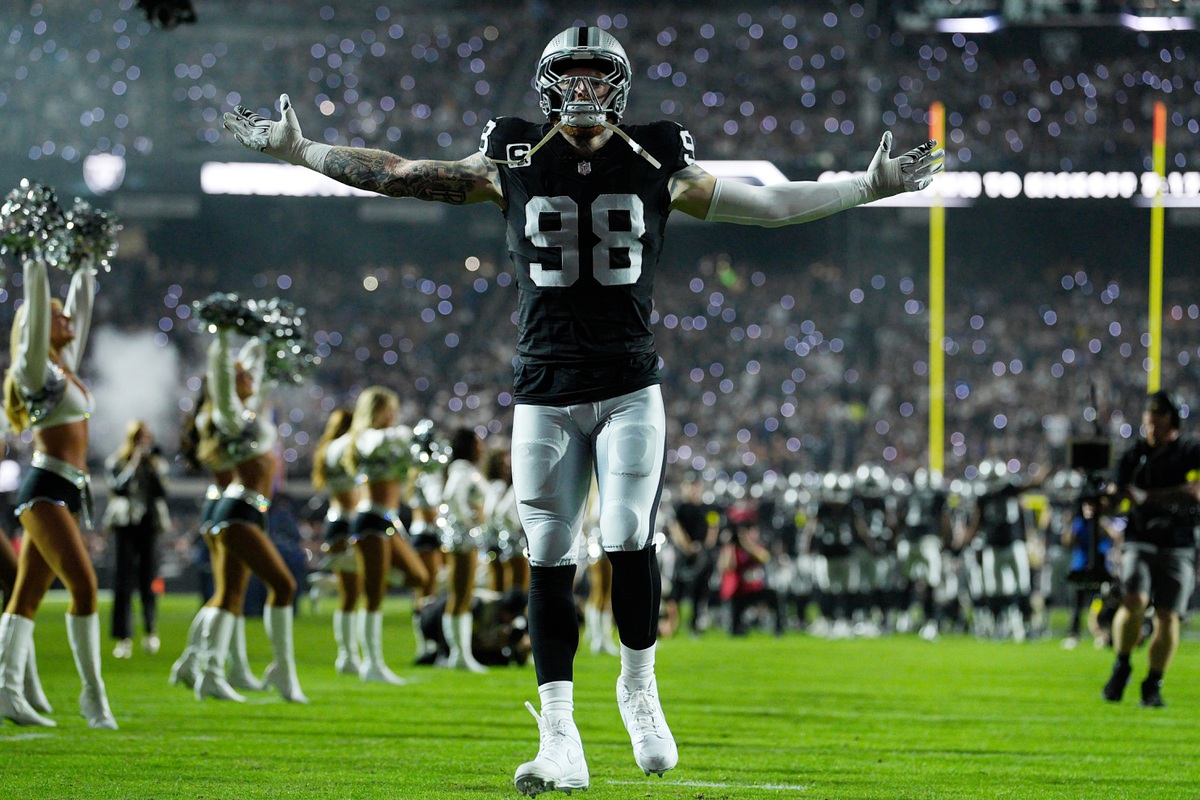 Defenseless Cowboys leave door open for Raiders rebound