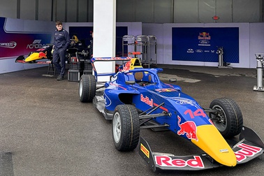 F1 Grand Prix Features: Day 2