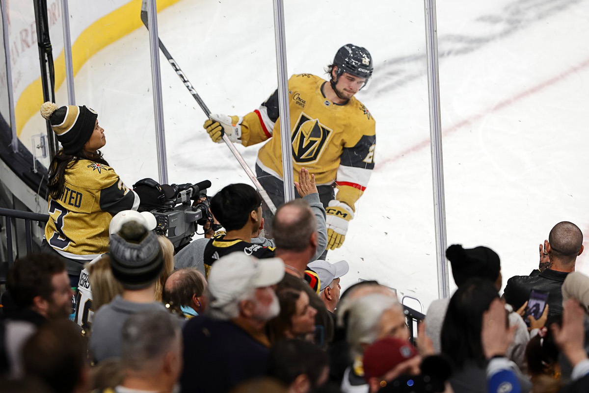 Golden Knights blow lead against Colorado, fall in shootout
