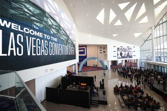 Photograph : LVCC Central Hall Ribbon Cutting - Las Vegas Sun News