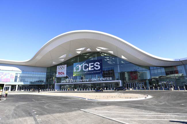 Photograph : LVCC Central Hall Ribbon Cutting - Las Vegas Sun News