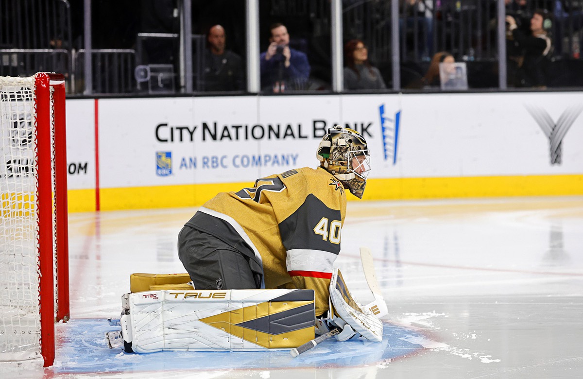 Golden Knights goalie Carter Hart injured in first period against Blue Jackets