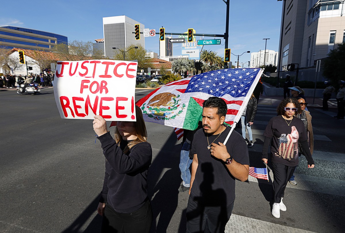 Hundreds march in Las Vegas protesting ICE shooting of Minnesota woman Renée Good