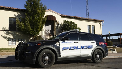 El nuevo contrato de la policía de Boulder City incluye aumentos salariales retroactivos y bonificaciones por permanencia