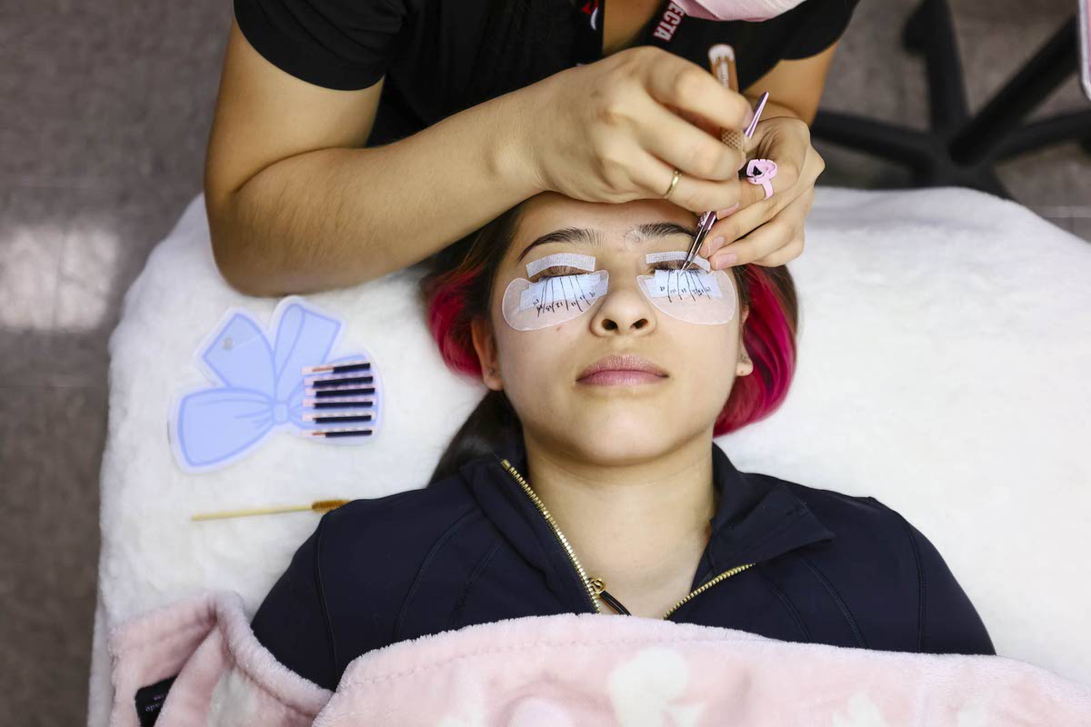 Lash by lash, Las Vegas students’ careers take shape in beauty industry