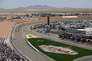 Denny Hamlin wins Pennzoil&nbsp;400