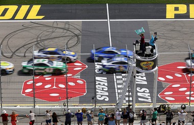 Denny Hamlin wins Pennzoil&nbsp;400
