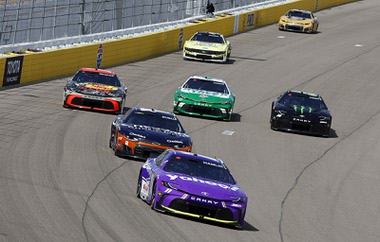 Denny Hamlin wins Pennzoil&nbsp;400