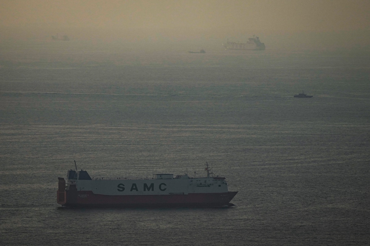 Trump says the US will 'guide' stranded ships from the Strait of Hormuz, starting on Monday