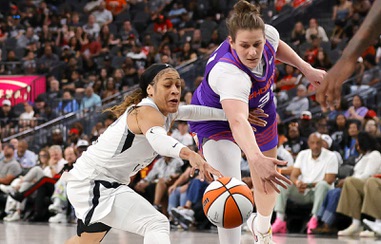 Las Vegas Aces guard Chennedy Carter (23) steals the ball from Phoenix Mercury center Kyara Linskens (31) during the second half of an WNBA basketball game at T-Mobile Arena Saturday, May 9,&nbsp;2026.