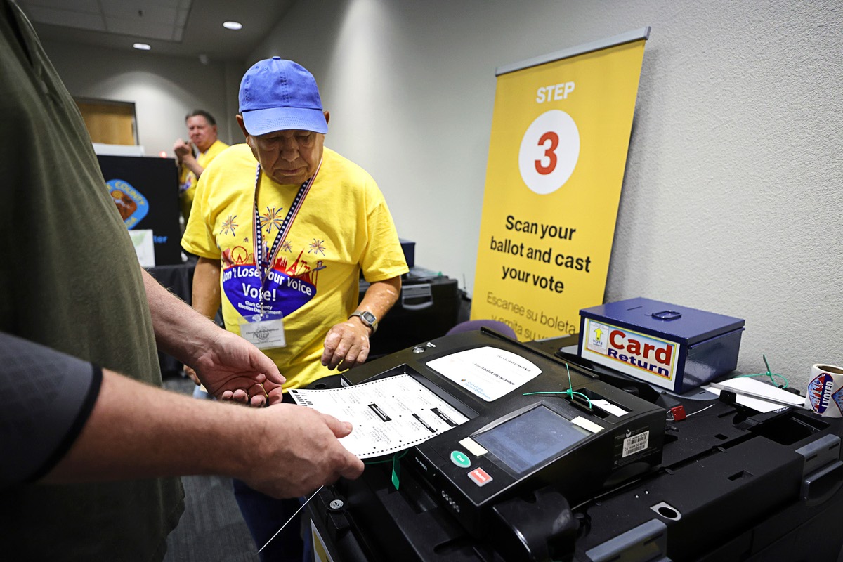 Southern Nevada voters will see new paper ballot system at the polls today