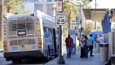 Los defensores del transporte público advierten que las subidas de tarifas propuestas afectarán a la clase trabajadora