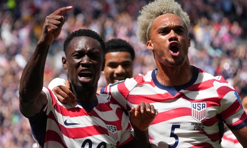 US beats Australia 2-0 to advance to World Cup knockout round