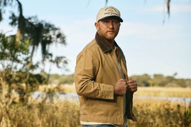 Cole Swindell.