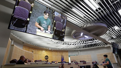 Henderson opta por acuerdos de desarrollo estrictos en lugar de una prohibición temporal de centros de datos