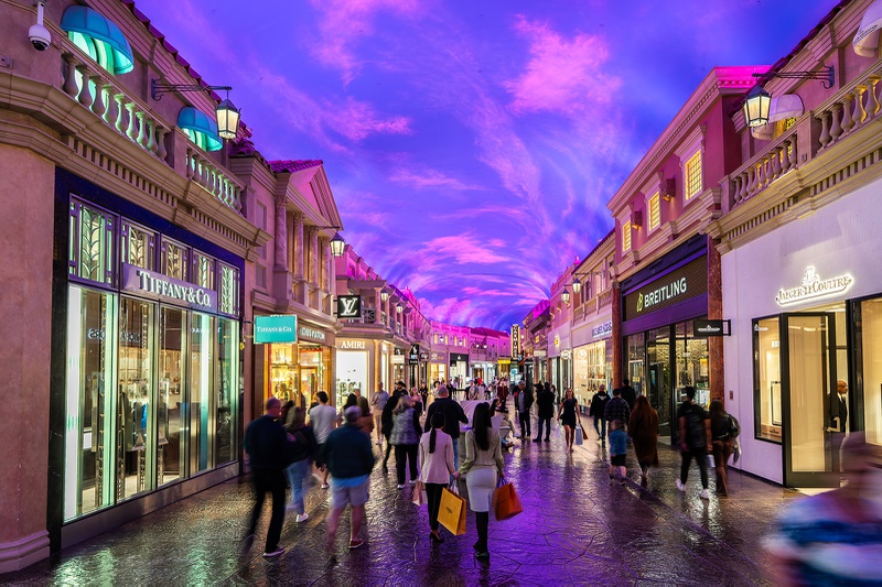The Forum Shops at Caesars Palace has added a Giorgio Armani boutique, relocated Tory Burch to a redesigned space and welcomed several other new retailers this year as the Las Vegas Strip shopping center continues to expand its …